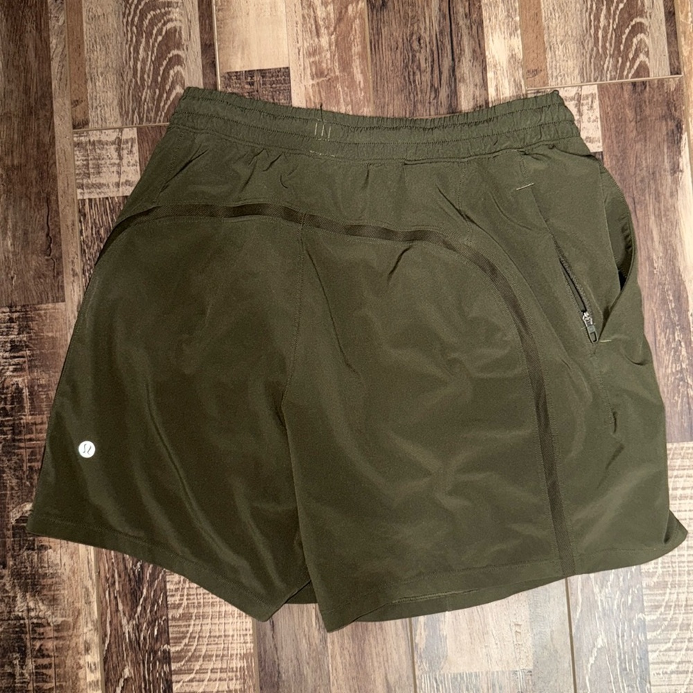 Lululemon Pace Breaker Short 5’ Dark Olive